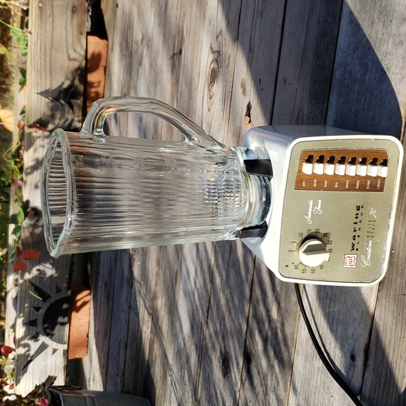 1960s Waring Blendor Solid State 70 with Ice Attachment - Picture 3 of 8